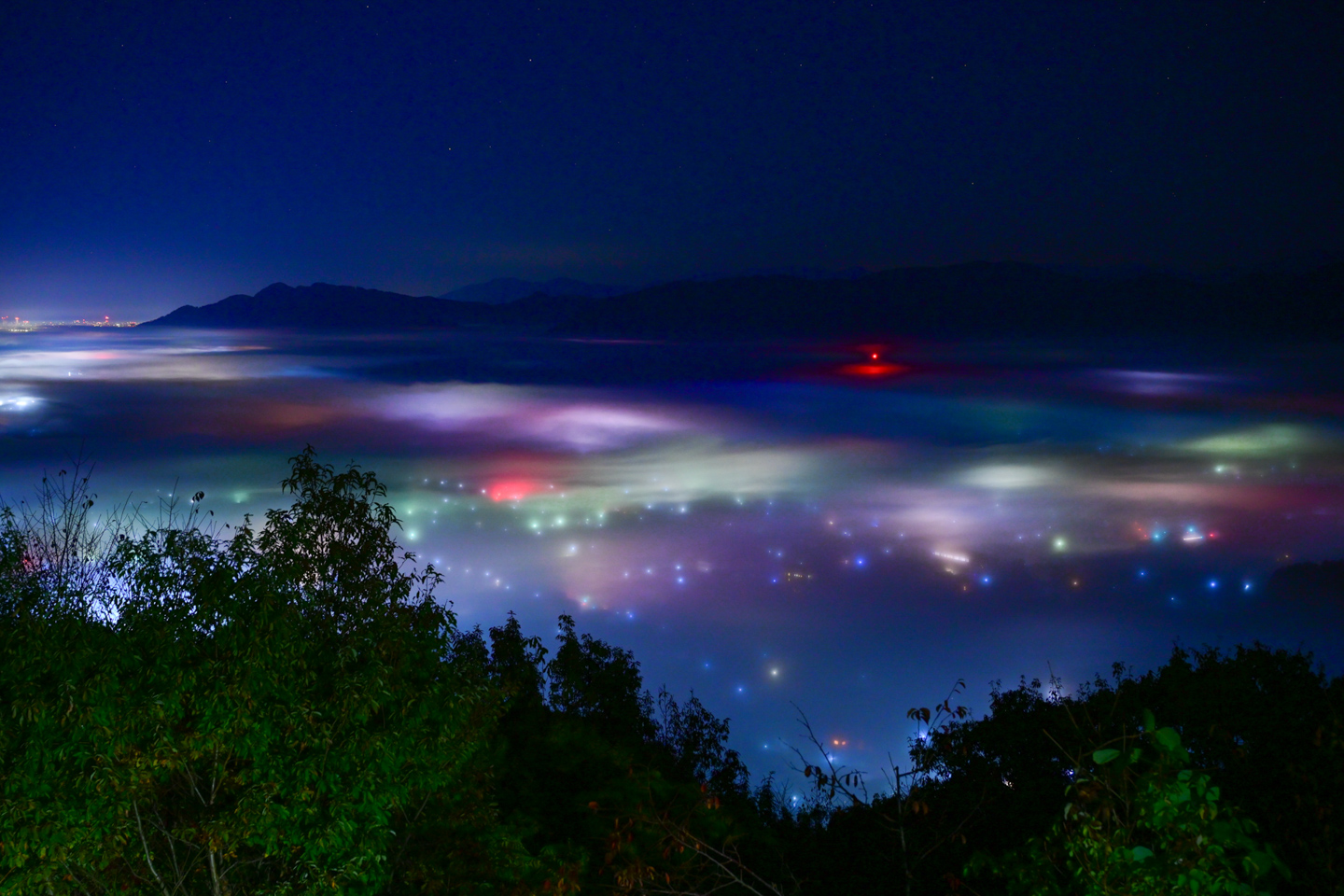 【夜絶景】なんでもない風景が絶景に変身する夜撮影：絞り優先モード編
